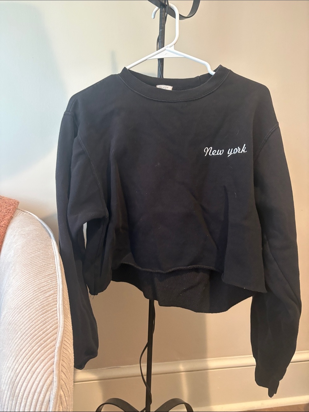 Brandy Melville Black Cropped 'New York' Crewneck Sweatshirt